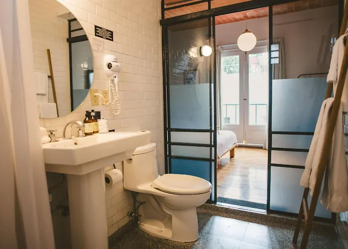 Stylish Colonial In Roma Norte W Rooftop 8br Сasa de vacaciones *