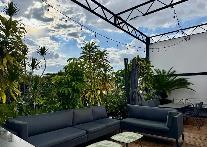 Stylish Colonial In Roma Norte W Rooftop 8br Сasa de vacaciones México DF